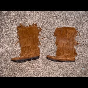 Minnetonka 3 layer fringe boots